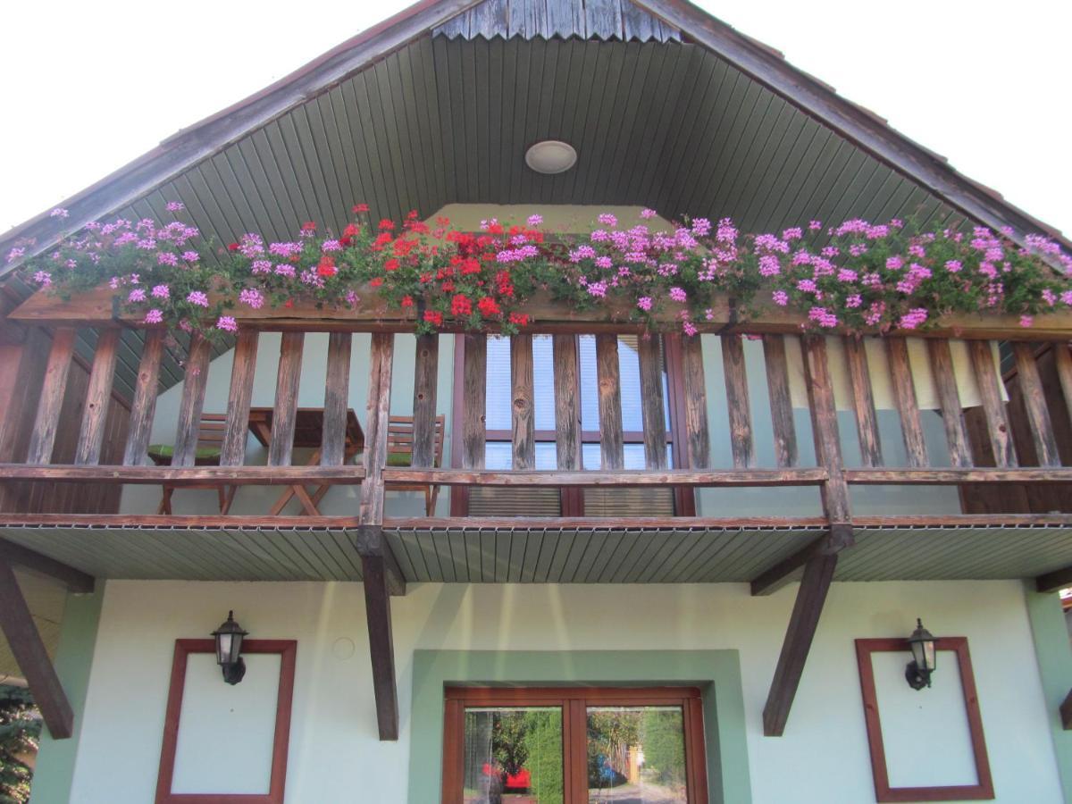 A+S Penzion Podzamok สปิซเค ปอดราดิเย ภายนอก รูปภาพ